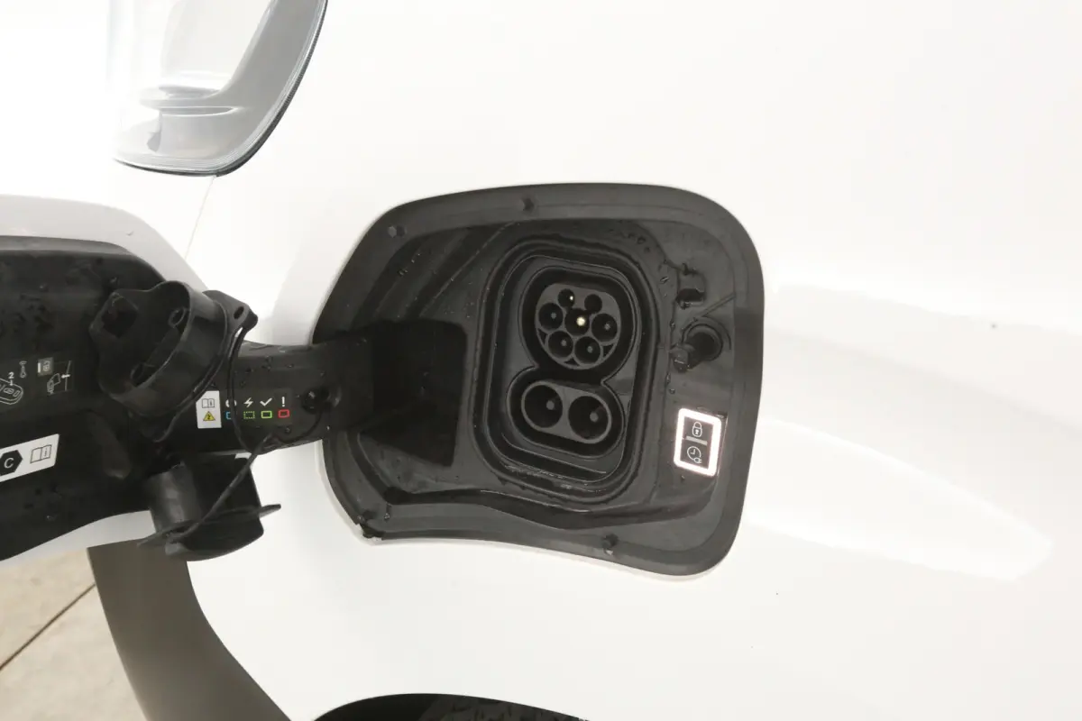 75 kWh L3H1 Long Range | Snelladen | SOH 91% | Airco | Cruise | 3 Zits | Parkeersens.