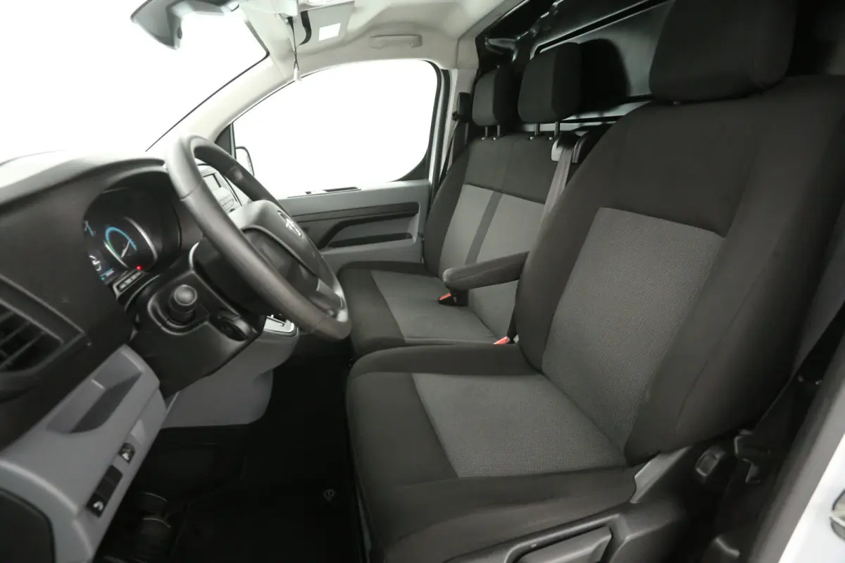 75 kWh L3H1 Long Range | Snelladen | SOH 91% | Airco | Cruise | 3 Zits | Parkeersens.