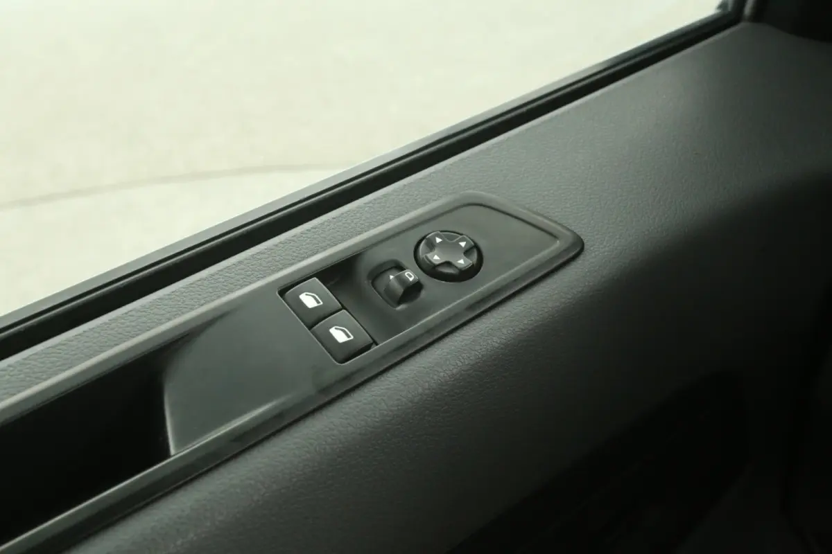 75 kWh L3H1 Long Range | Snelladen | SOH 91% | Airco | Cruise | 3 Zits | Parkeersens.