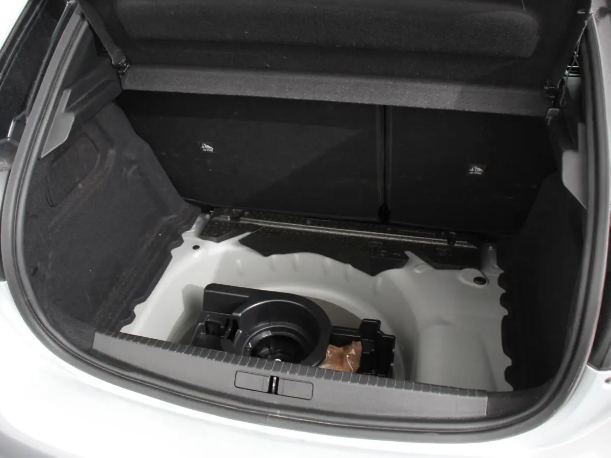 1.2 Turbo Hybrid 100pk GS Automaat Navigatie Apple Carplay/Android Auto Camera Parkeersensoren Cruise Control Dodehoek assistent Airco Lichtmetalen velgen Virtual Cockpit