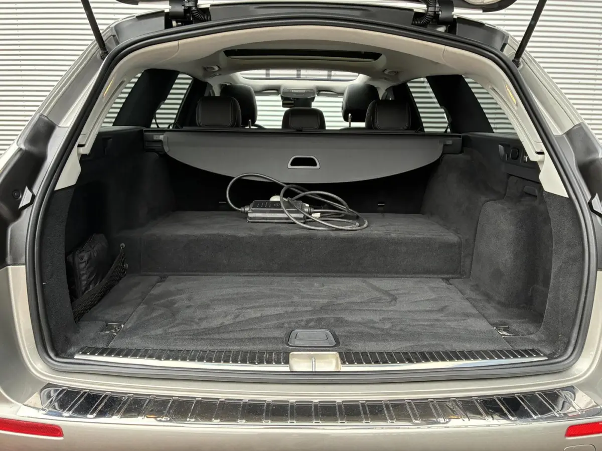 300 de 4MATIC Pano Camera Carplay 2020 Facelift Model Nightpakket Vol Opties Eerste Eigenaar Plug-In hybride 106930 Km Gereden Perfecte