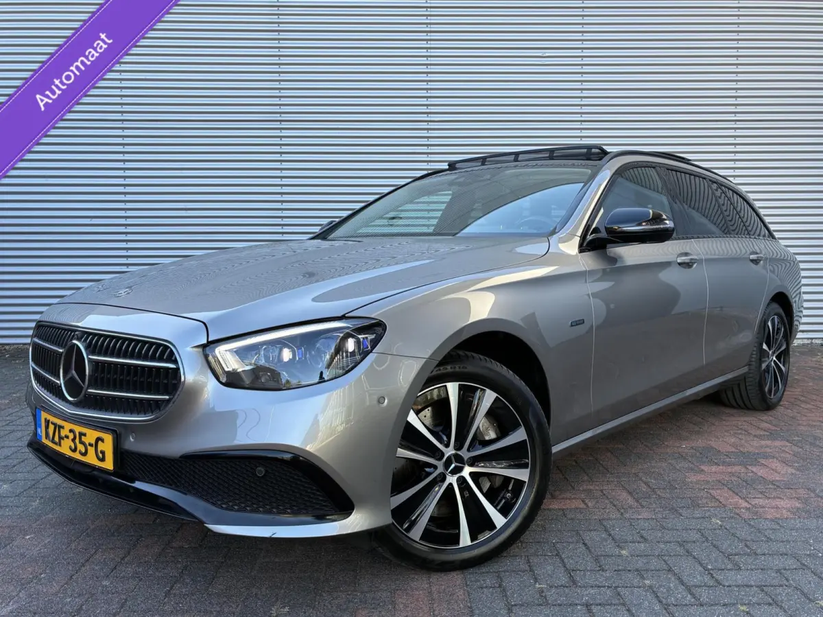 300 de 4MATIC Pano Camera Carplay 2020 Facelift Model Nightpakket Vol Opties Eerste Eigenaar Plug-In hybride 106930 Km Gereden Perfecte