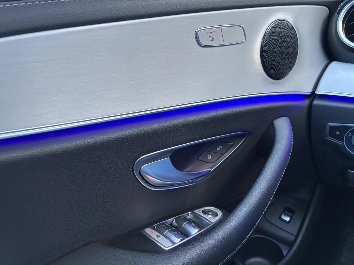 300 de 4MATIC Pano Camera Carplay 2020 Facelift Model Nightpakket Vol Opties Eerste Eigenaar Plug-In hybride 106930 Km Gereden Perfecte