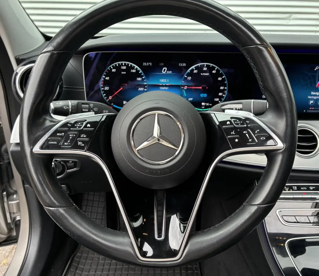 300 de 4MATIC Pano Camera Carplay 2020 Facelift Model Nightpakket Vol Opties Eerste Eigenaar Plug-In hybride 106930 Km Gereden Perfecte