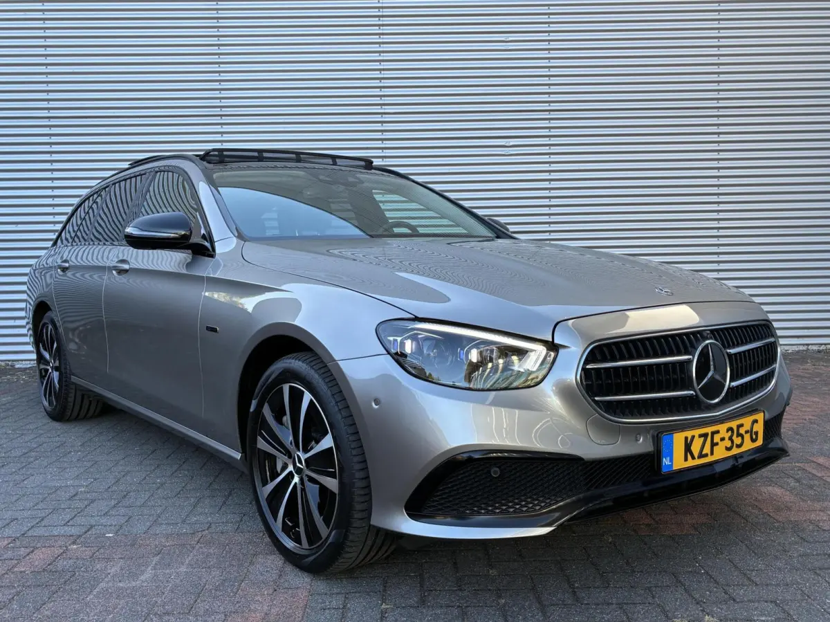 300 de 4MATIC Pano Camera Carplay 2020 Facelift Model Nightpakket Vol Opties Eerste Eigenaar Plug-In hybride 106930 Km Gereden Perfecte