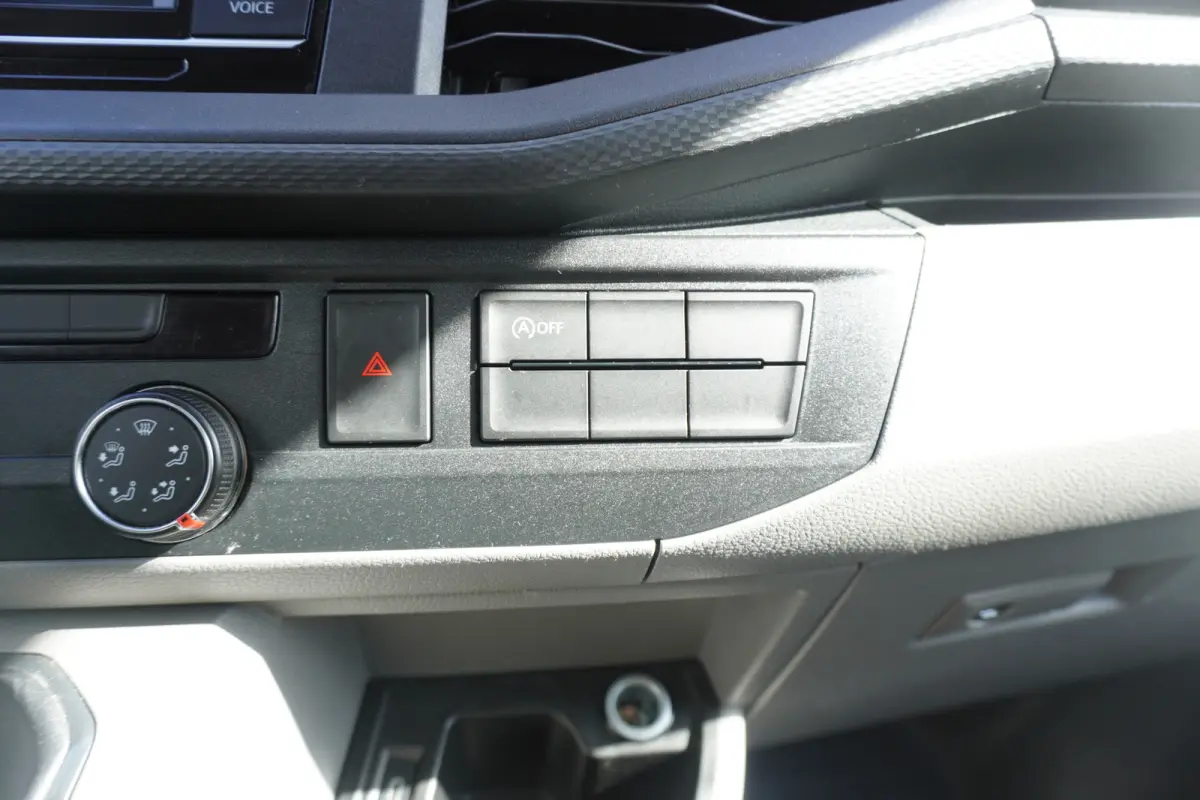 L2H1 110pk L2H1 Camera Apple Carplay Airco Cruise control 3-zits