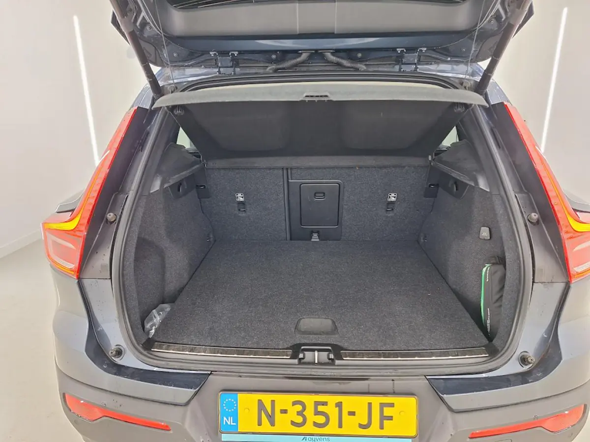 T4 Inscription | Leder | Adaptive Cruise | Verwarmbaar stuur en stoelen | Audio installatie | Cruise control adaptief | Electronic climate controle