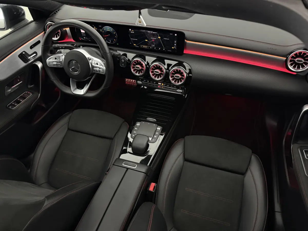 200 AMG | Pano | Burmester | Camera | Sfeer | Virtual | Carplay | Memory | Trekhaak | NAP