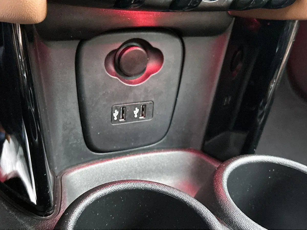 1.5 Chili | AUTOMAAT | HARMAN KARDON | LEDER | PARKEERSENSOREN | STOELVERWARMING | LED VERLICHTING | CRUISE CONTROL | BLUETOOTH | AIRCO | LICHTMETALEN VELGEN | CLIMATE CONTROL |