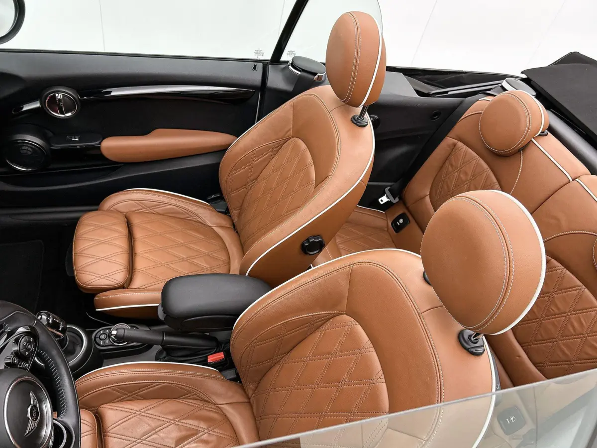1.5 Chili | AUTOMAAT | HARMAN KARDON | LEDER | PARKEERSENSOREN | STOELVERWARMING | LED VERLICHTING | CRUISE CONTROL | BLUETOOTH | AIRCO | LICHTMETALEN VELGEN | CLIMATE CONTROL |