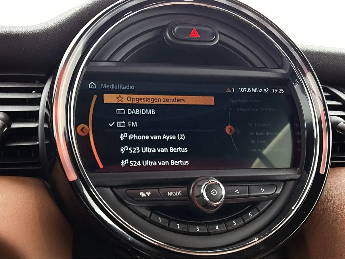 1.5 Chili | AUTOMAAT | HARMAN KARDON | LEDER | PARKEERSENSOREN | STOELVERWARMING | LED VERLICHTING | CRUISE CONTROL | BLUETOOTH | AIRCO | LICHTMETALEN VELGEN | CLIMATE CONTROL |
