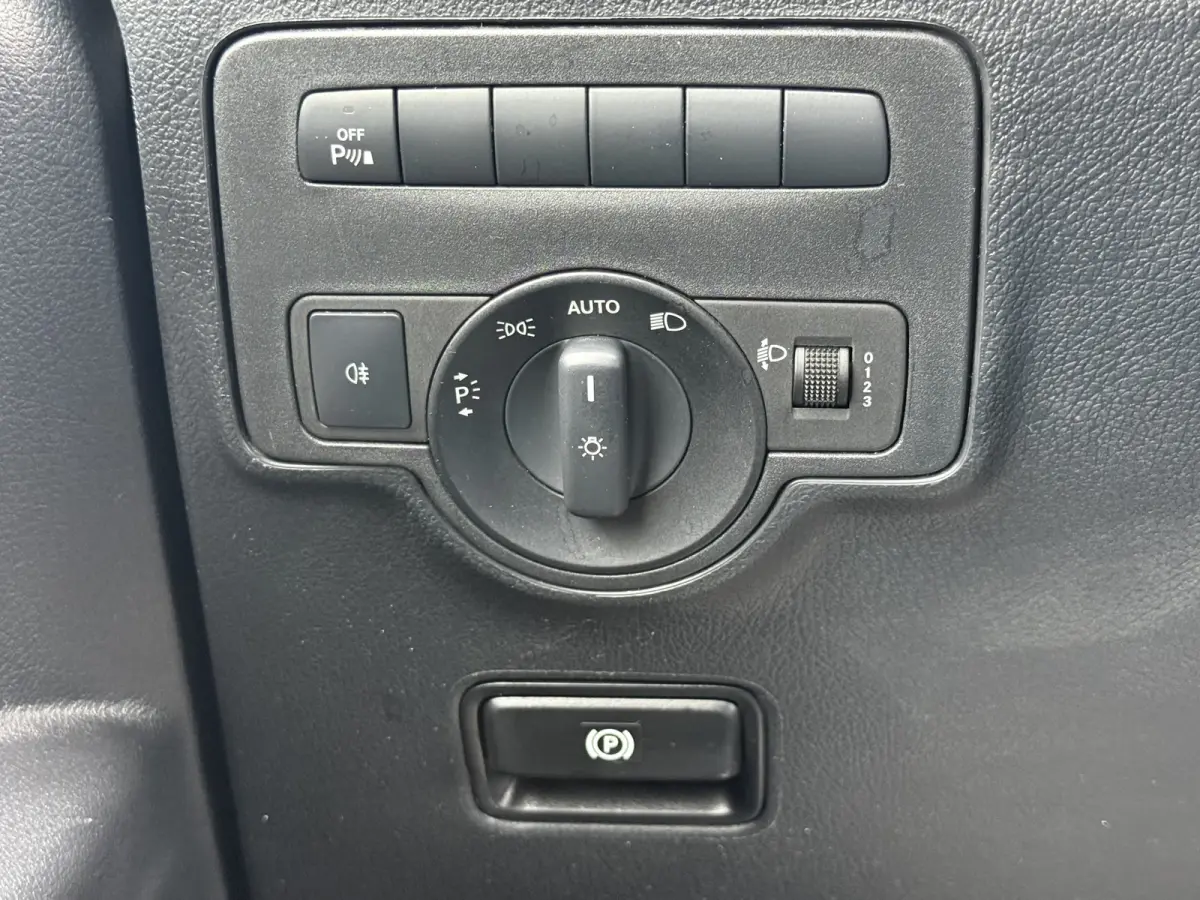 110 CDI Lang | Sportvelgen | Stoelverw. | Cruisec. | Trekhaak