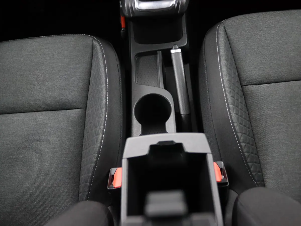 evolution TCe 90 | Parkeercamera | Navigatie | Climate Control |