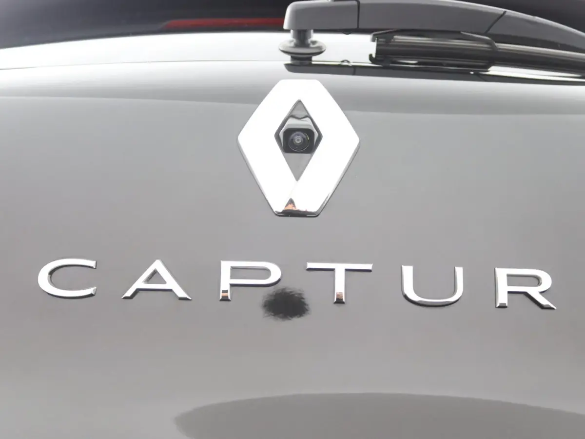 evolution TCe 90 | Parkeercamera | Navigatie | Climate Control |