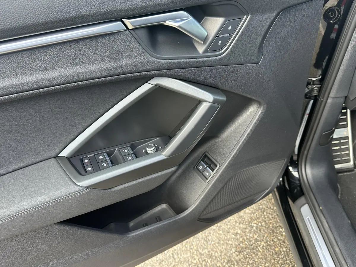 45 TFSI e S edition 3X S LINE VAN: 39.900,- VOOR: 36.877,- UW HERFST VOORDEEL: 3.023,- | BLACK OPTIC| RIJKLAARPRIJS INCL. 12MND BOVAG | ELECTR STOELEN | PANORAMADAK | ADAPTIVE CRUISE | DODE 