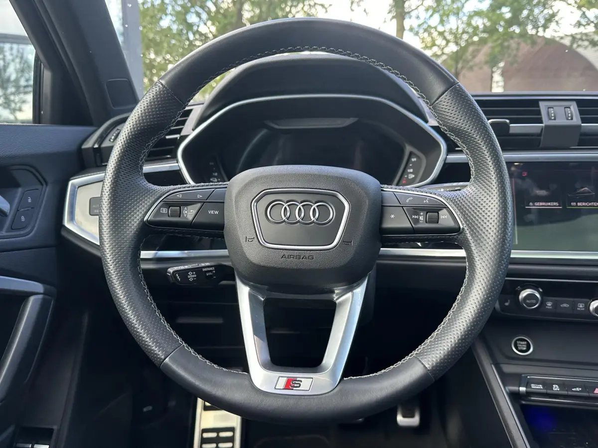 45 TFSI e S edition 3X S LINE VAN: 39.900,- VOOR: 36.877,- UW HERFST VOORDEEL: 3.023,- | BLACK OPTIC| RIJKLAARPRIJS INCL. 12MND BOVAG | ELECTR STOELEN | PANORAMADAK | ADAPTIVE CRUISE | DODE 