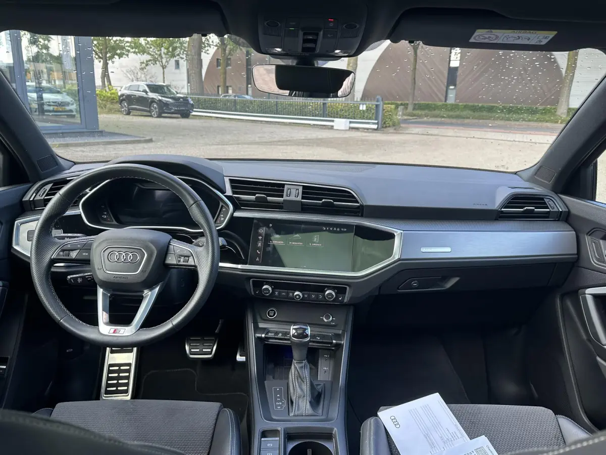 45 TFSI e S edition 3X S LINE VAN: 39.900,- VOOR: 36.877,- UW HERFST VOORDEEL: 3.023,- | BLACK OPTIC| RIJKLAARPRIJS INCL. 12MND BOVAG | ELECTR STOELEN | PANORAMADAK | ADAPTIVE CRUISE | DODE 