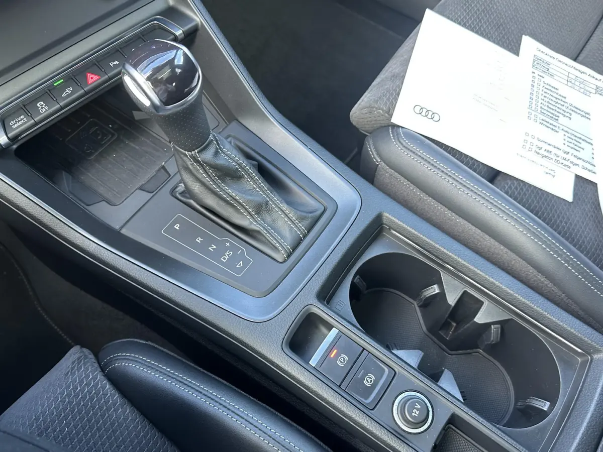 45 TFSI e S edition 3X S LINE VAN: 39.900,- VOOR: 36.877,- UW HERFST VOORDEEL: 3.023,- | BLACK OPTIC| RIJKLAARPRIJS INCL. 12MND BOVAG | ELECTR STOELEN | PANORAMADAK | ADAPTIVE CRUISE | DODE 