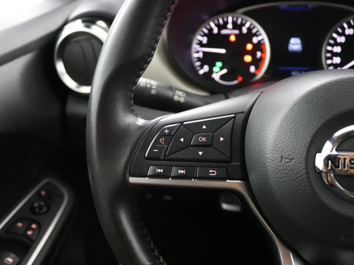 1.0 IG-T N-Connecta | Navigatie | Parkeercamera | Keyless Entry |