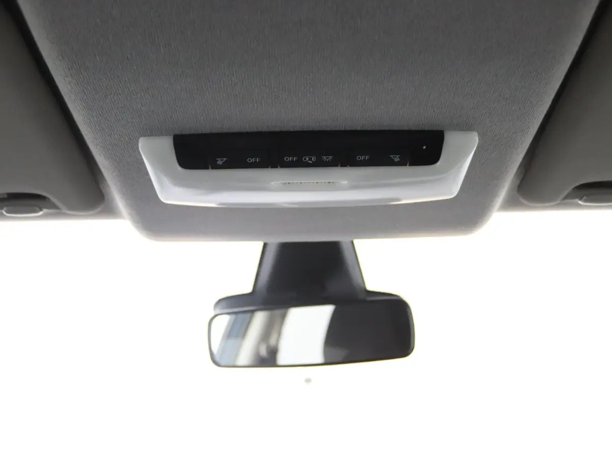 1.0 IG-T N-Connecta | Navigatie | Parkeercamera | Keyless Entry |