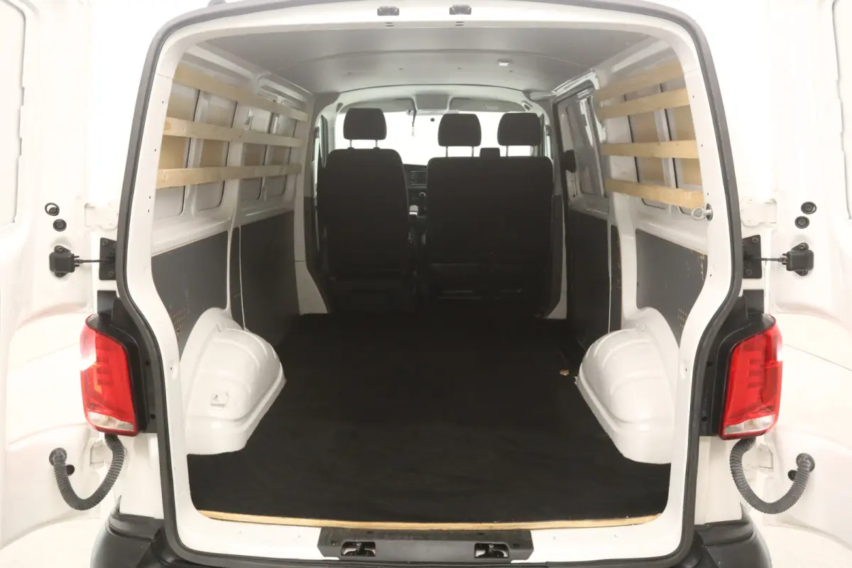 2.0 TDI L1H1 140PK | Airco | Cruise | 3 Zits | Carplay | Trekhaak | Parkeersens.