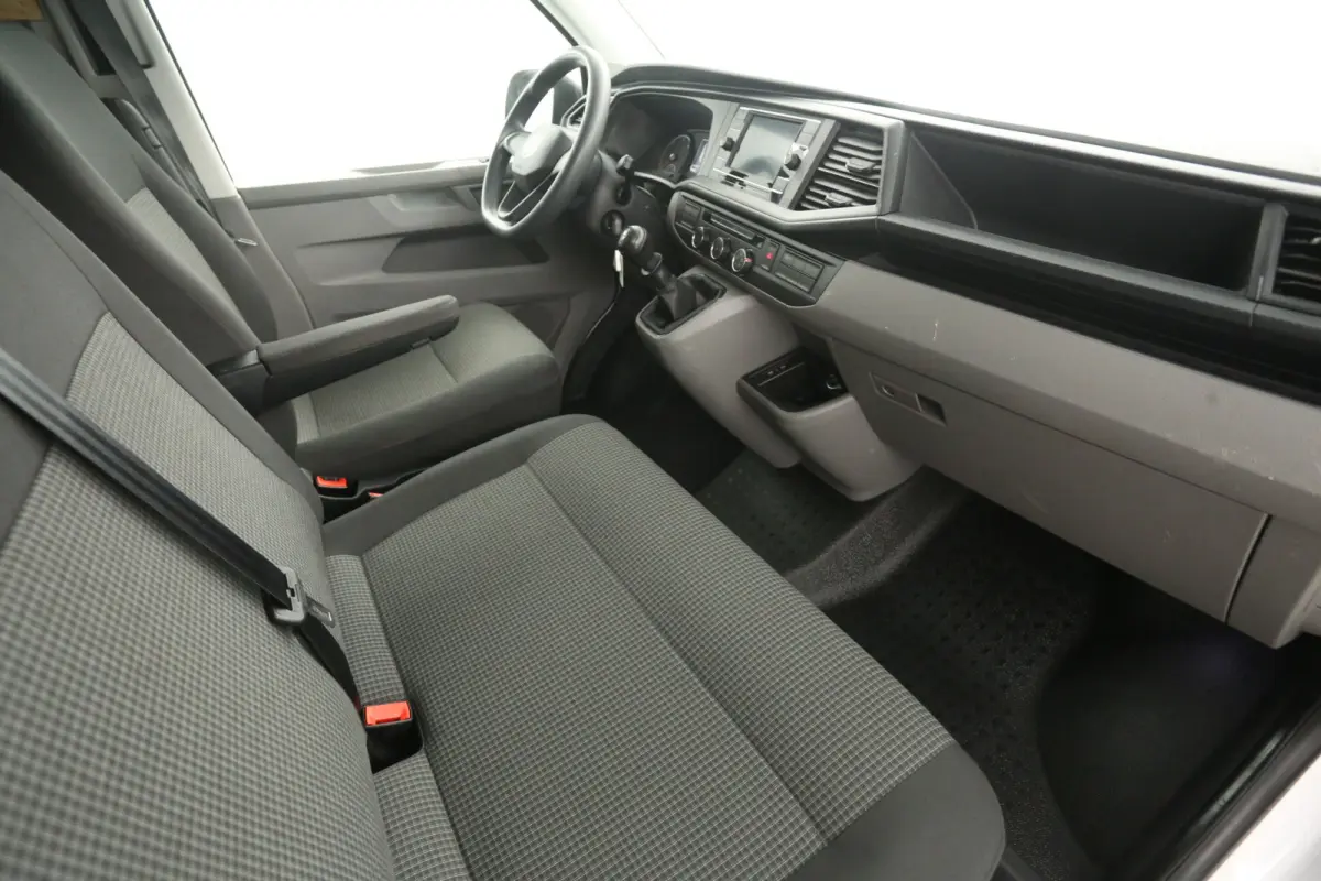 2.0 TDI L1H1 140PK | Airco | Cruise | 3 Zits | Carplay | Trekhaak | Parkeersens.