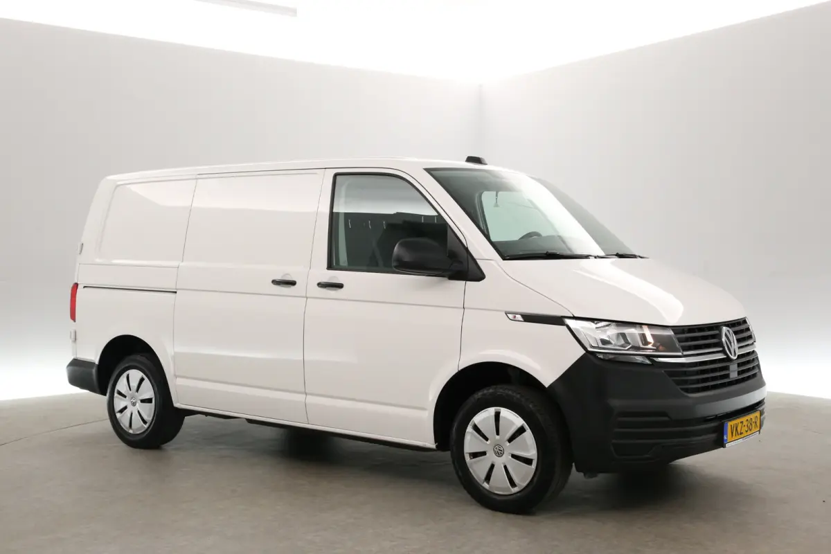 2.0 TDI L1H1 140PK | Airco | Cruise | 3 Zits | Carplay | Trekhaak | Parkeersens.