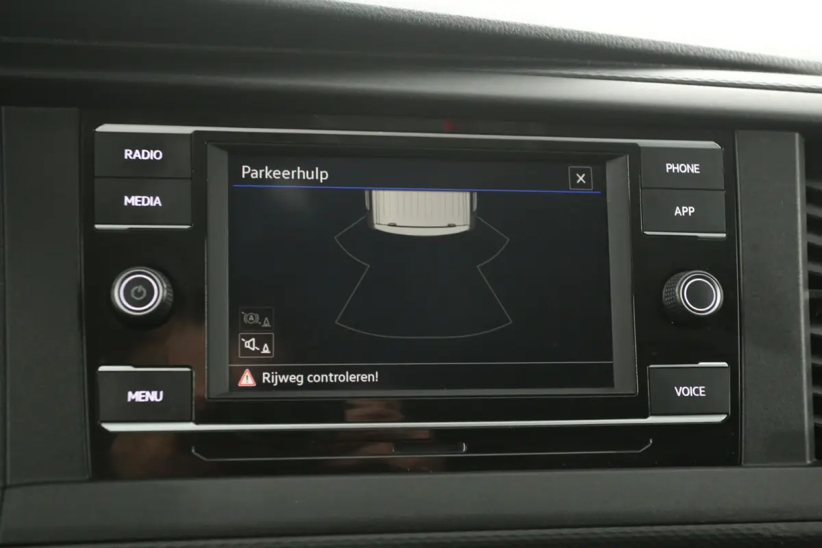 2.0 TDI L1H1 140PK | Airco | Cruise | 3 Zits | Carplay | Trekhaak | Parkeersens.