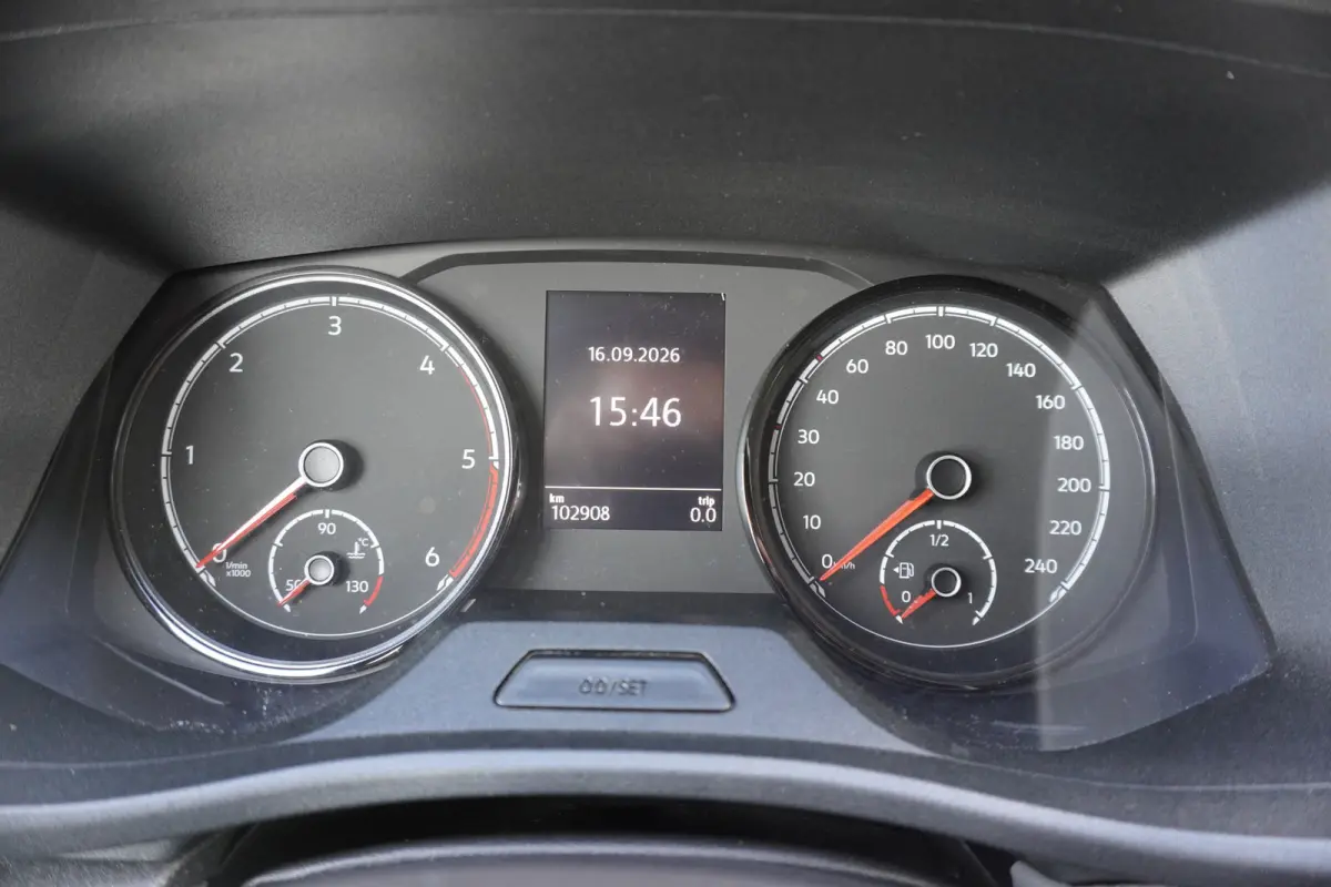 199pk Automat L1H1 LED Navigatie Camera parkeersensoren Apple Carplay Trekhaak