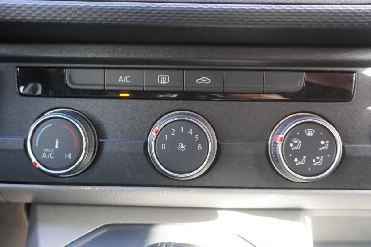 199pk Automat L1H1 LED Navigatie Camera parkeersensoren Apple Carplay Trekhaak