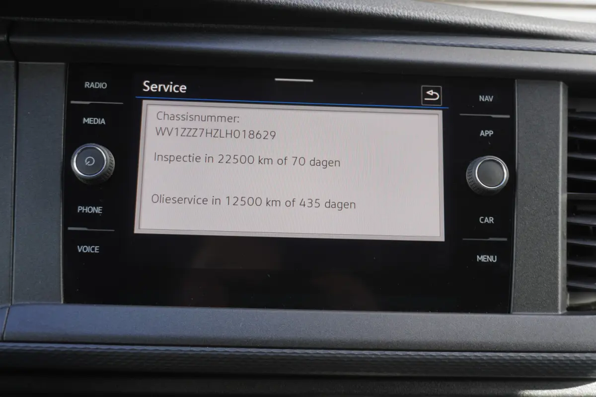 199pk Automat L1H1 LED Navigatie Camera parkeersensoren Apple Carplay Trekhaak