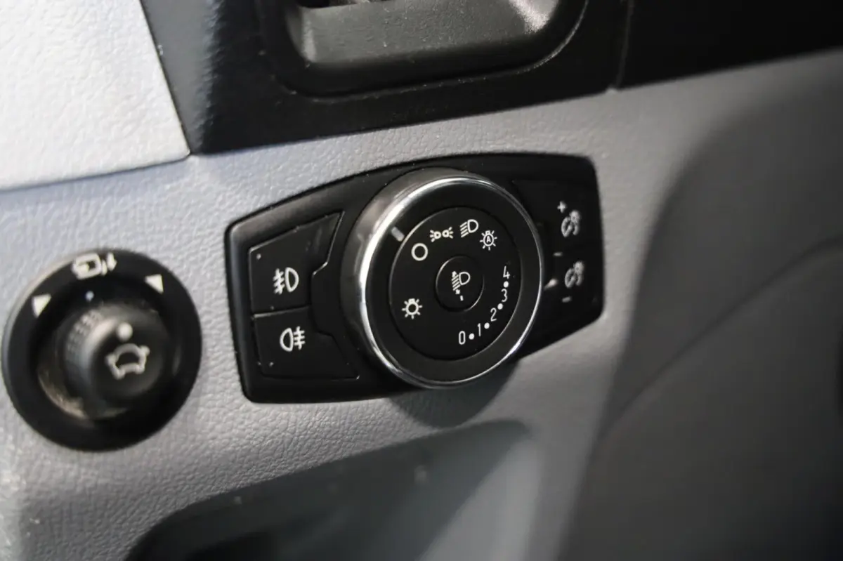 350 2.0 TDCI L4/H3 170PK GRIJS Limited RWD CAMERA PDC AIRCO CRUISE CONTROL TOPSTAAT LEASE V/A €142,- p.m. INRUIL MOG
