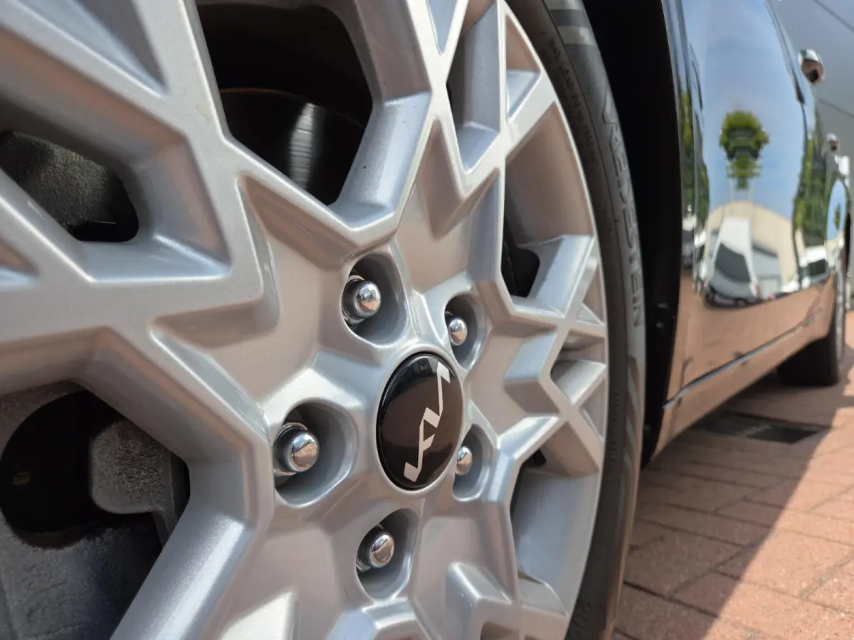 1.0 T-GDi DynamicLine | All-season banden | BTW-auto | Achteruitrijcamera | Parkeersensoren voor- en achter | Navi | Apple/Android Carplay | Cruise & Climate control | NAP