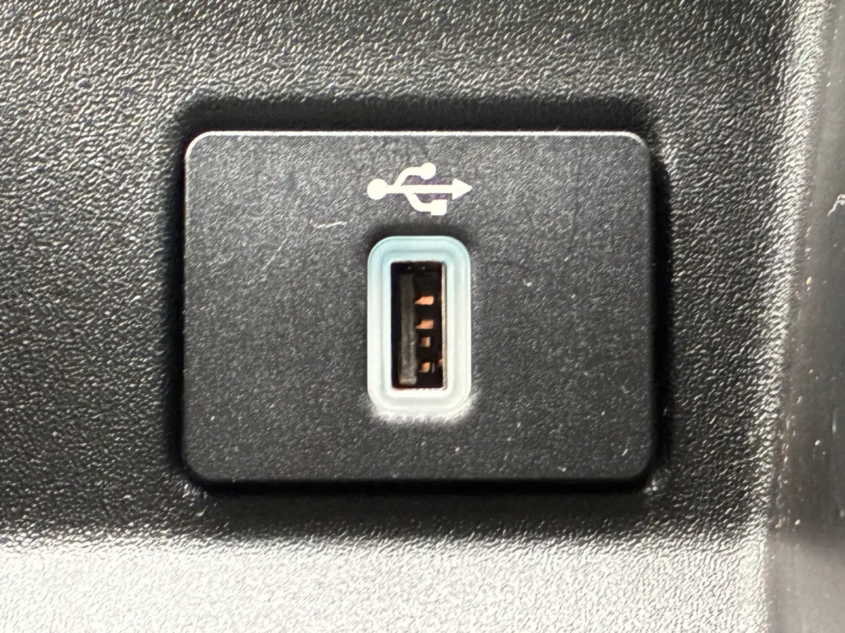 1.1 Trend|Navigatie|Airco|CruiseControl|CarPlay|Lane Assist|Nieuwe APK|NAP|Elektr.ramen|