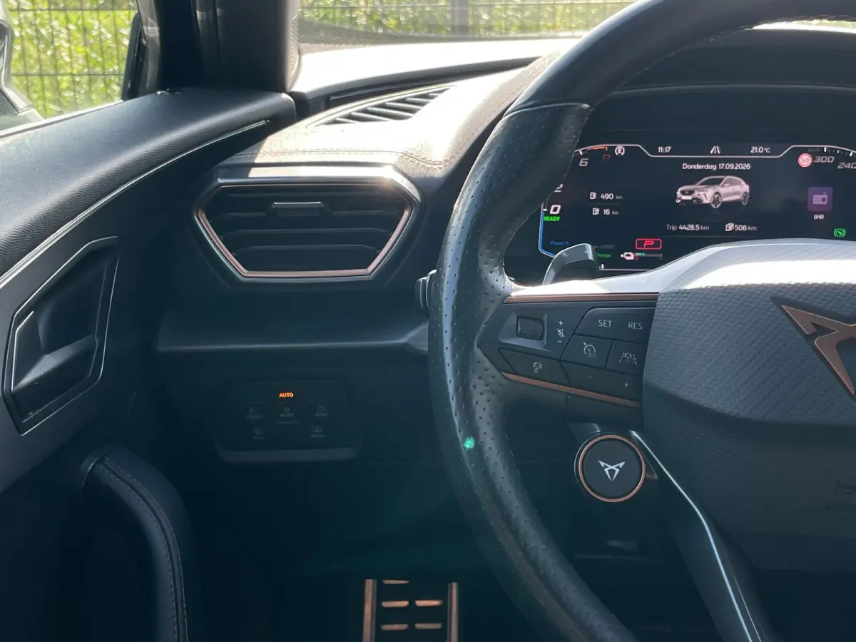1.4 e-Hybrid VZ Performance | Carplay | Camera | PDC | NAVI |