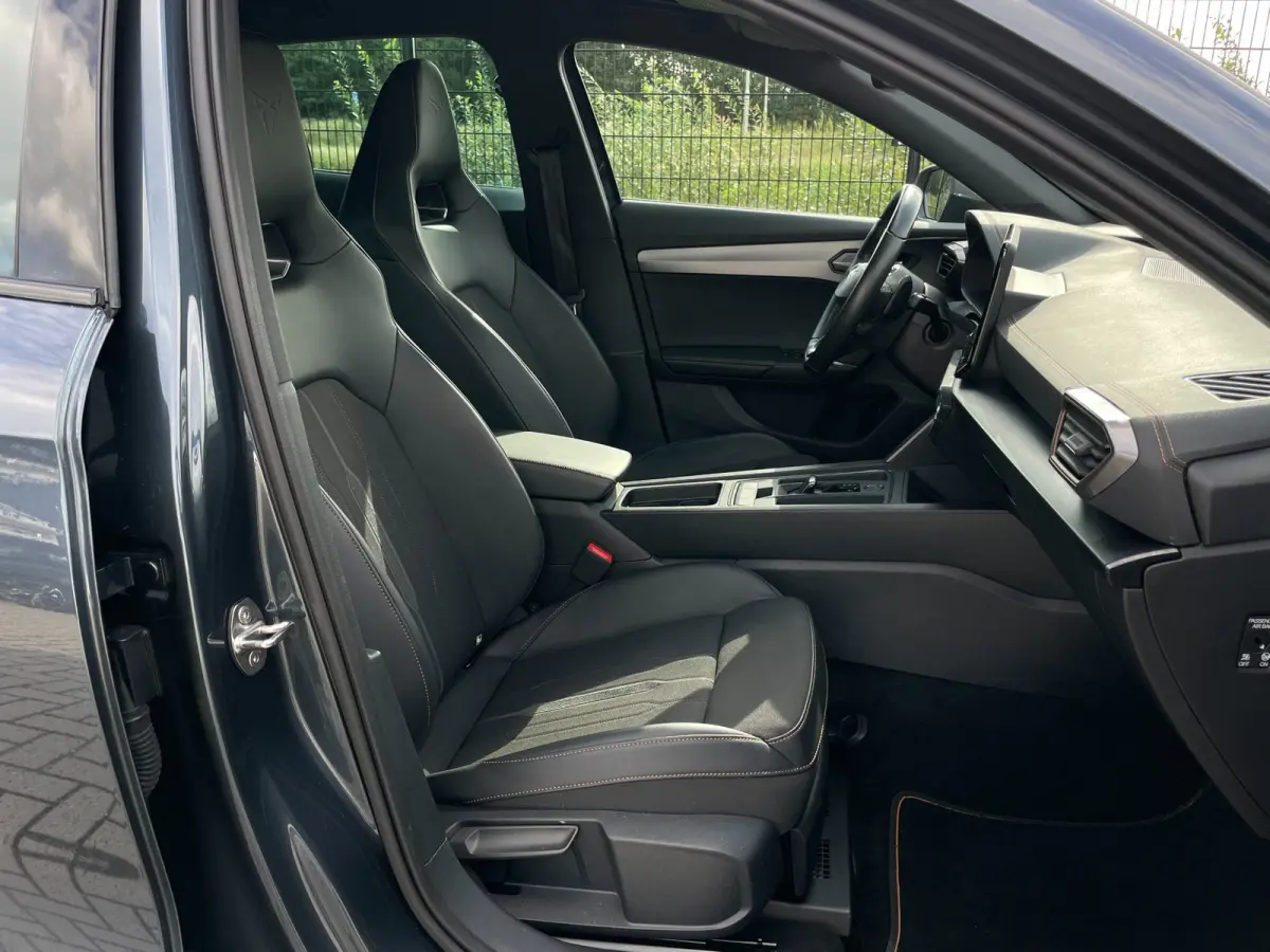 1.4 e-Hybrid VZ Performance | Carplay | Camera | PDC | NAVI |