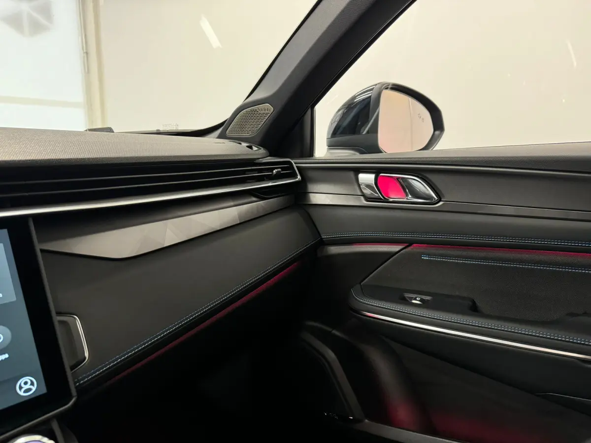 1.5 | 360 Camera | Panoramadak | Adapt. Cruise | Apple Carplay\Android Auto |