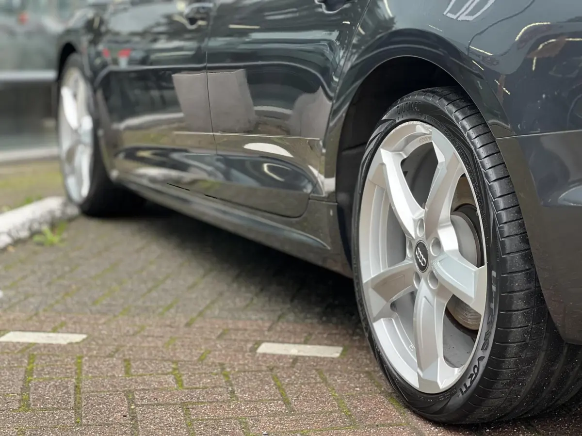 2.0 TFSI Launch Edition S-Line 19"LMV LED