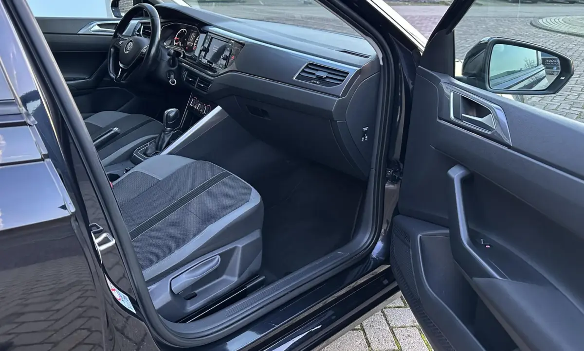 1.6 TDI Highline DSG/STOELVW/LED/SFEERVL/PDC