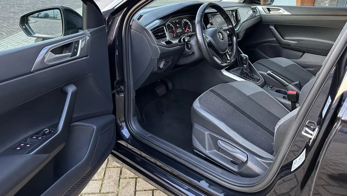 1.6 TDI Highline DSG/STOELVW/LED/SFEERVL/PDC