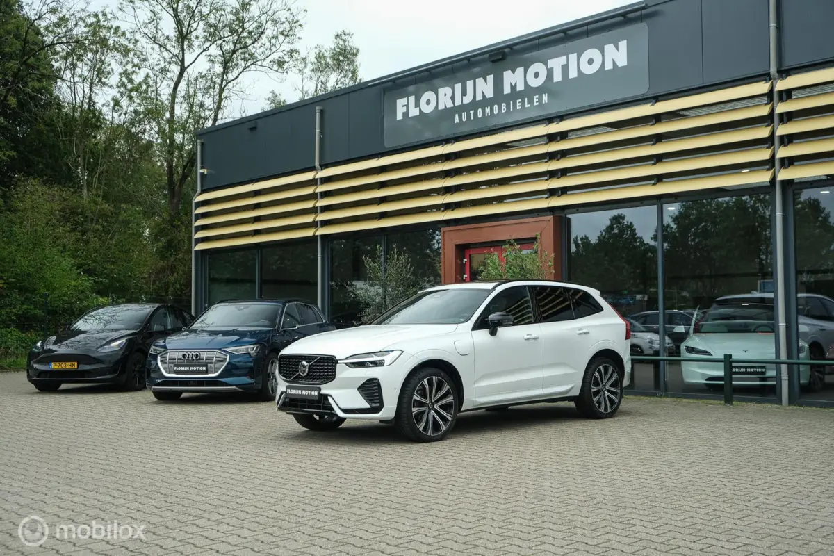2.0 T6 Plug-in hybrid AWD Plus Dark Longe Range | Pano | Harman Kardon | 360 camera | Trekhaak | ACC | HUD | 21" wielen | Stoel en stuurwielverwarming
