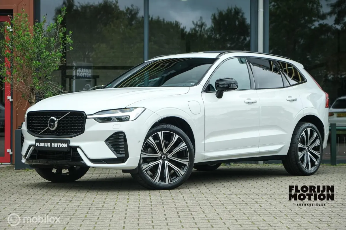 2.0 T6 Plug-in hybrid AWD Plus Dark Longe Range | Pano | Harman Kardon | 360 camera | Trekhaak | ACC | HUD | 21" wielen | Stoel en stuurwielverwarming