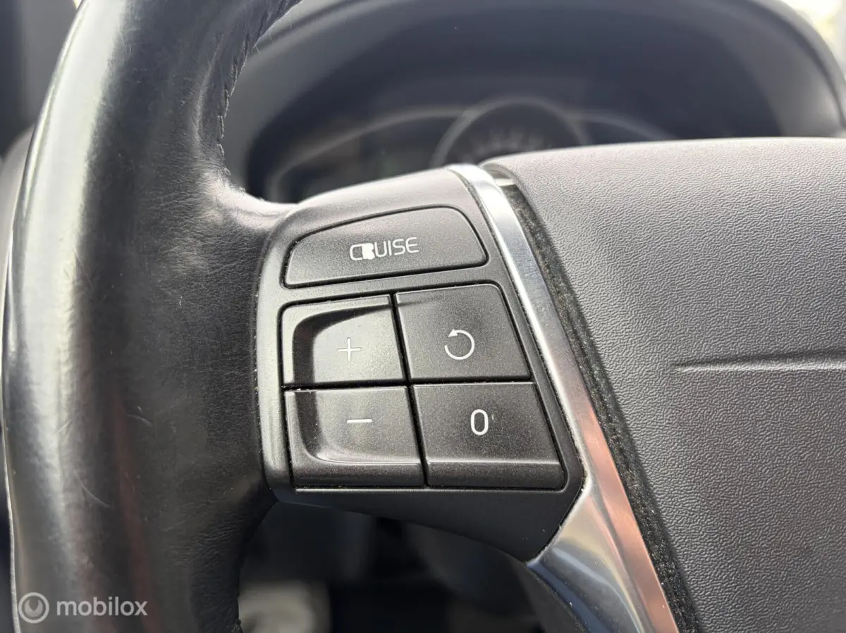 2.0 T5 FWD Momentum LEDER / AUTOMAAT / TR.HAAK / SUPER ONDERHOUDEN! /