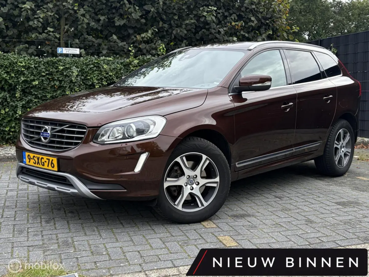 2.0 T5 FWD Momentum LEDER / AUTOMAAT / TR.HAAK / SUPER ONDERHOUDEN! /