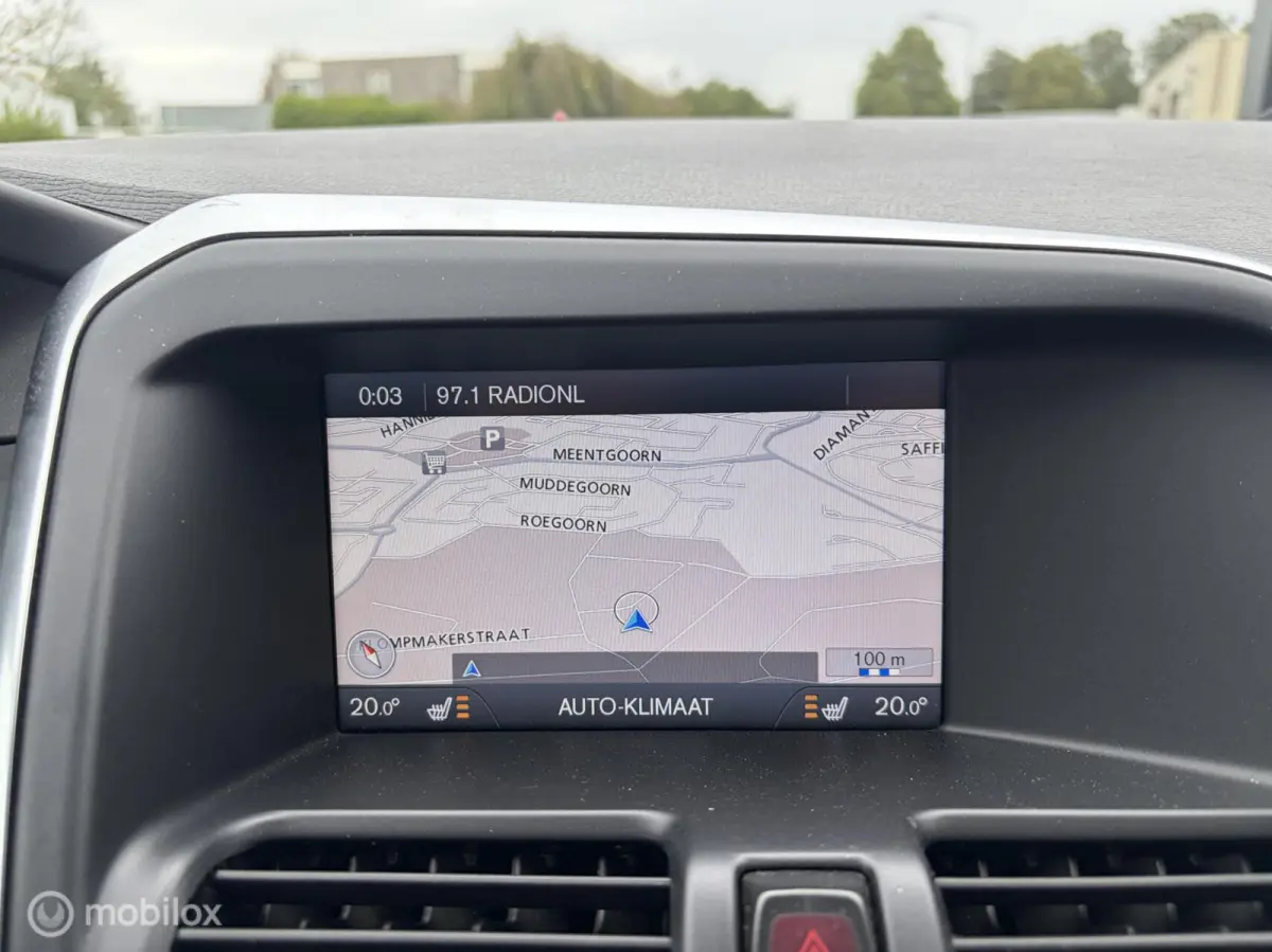 2.0 T5 FWD Momentum LEDER / AUTOMAAT / TR.HAAK / SUPER ONDERHOUDEN! /