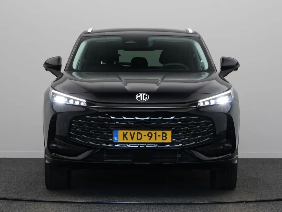 1.5 Luxury | Elektrische Verstelbare Stoelen | Stoelverwarming | Apple Carplay & Android Auto |