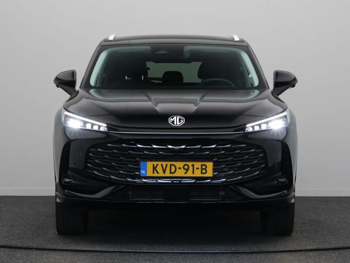 1.5 Luxury | Elektrische Verstelbare Stoelen | Stoelverwarming | Apple Carplay & Android Auto |