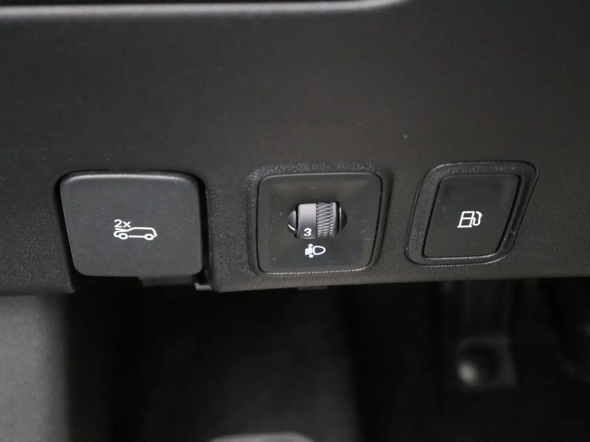 1.5 Luxury | Elektrische Verstelbare Stoelen | Stoelverwarming | Apple Carplay & Android Auto |
