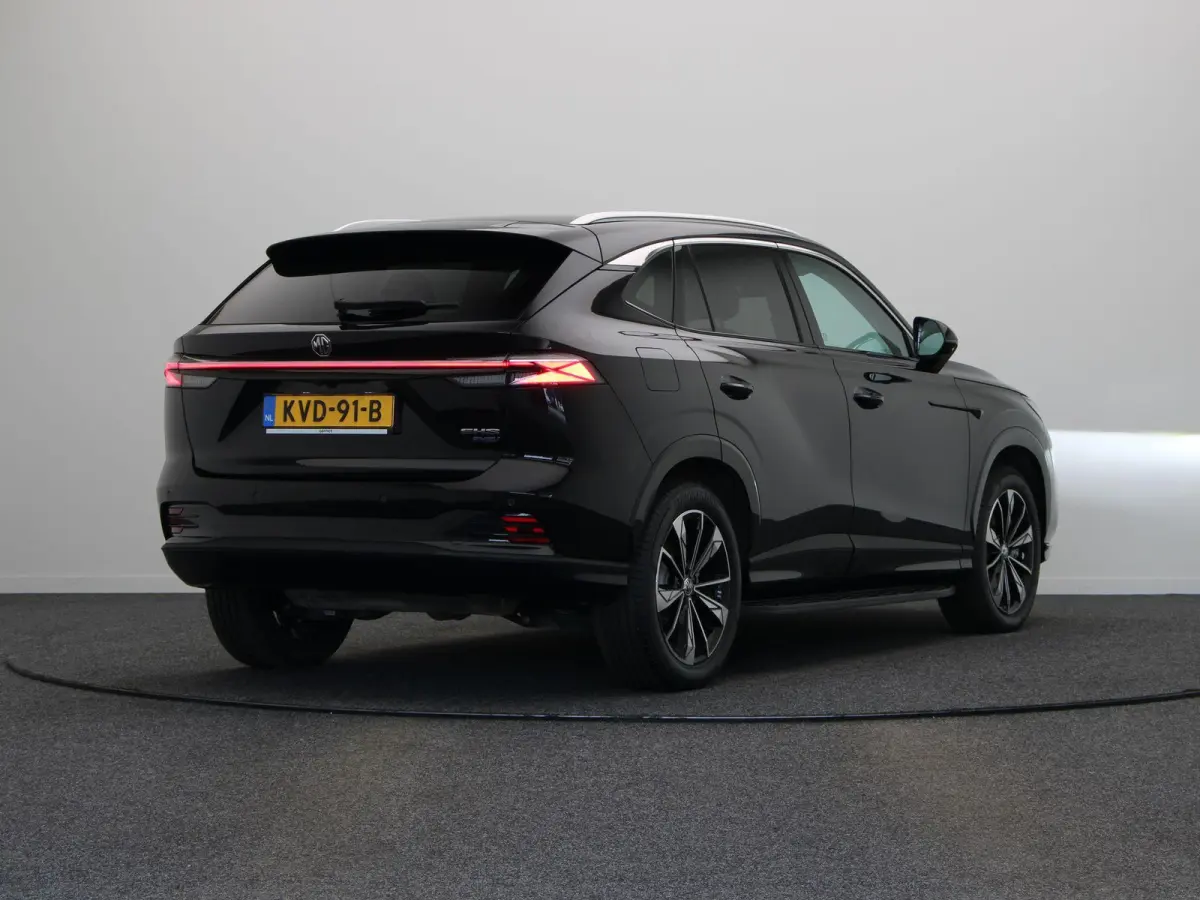 1.5 Luxury | Elektrische Verstelbare Stoelen | Stoelverwarming | Apple Carplay & Android Auto |