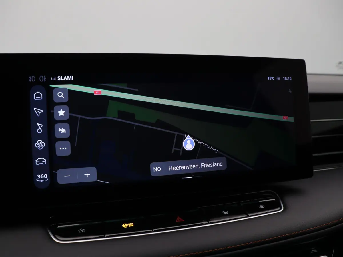 1.5 Luxury | Elektrische Verstelbare Stoelen | Stoelverwarming | Apple Carplay & Android Auto |